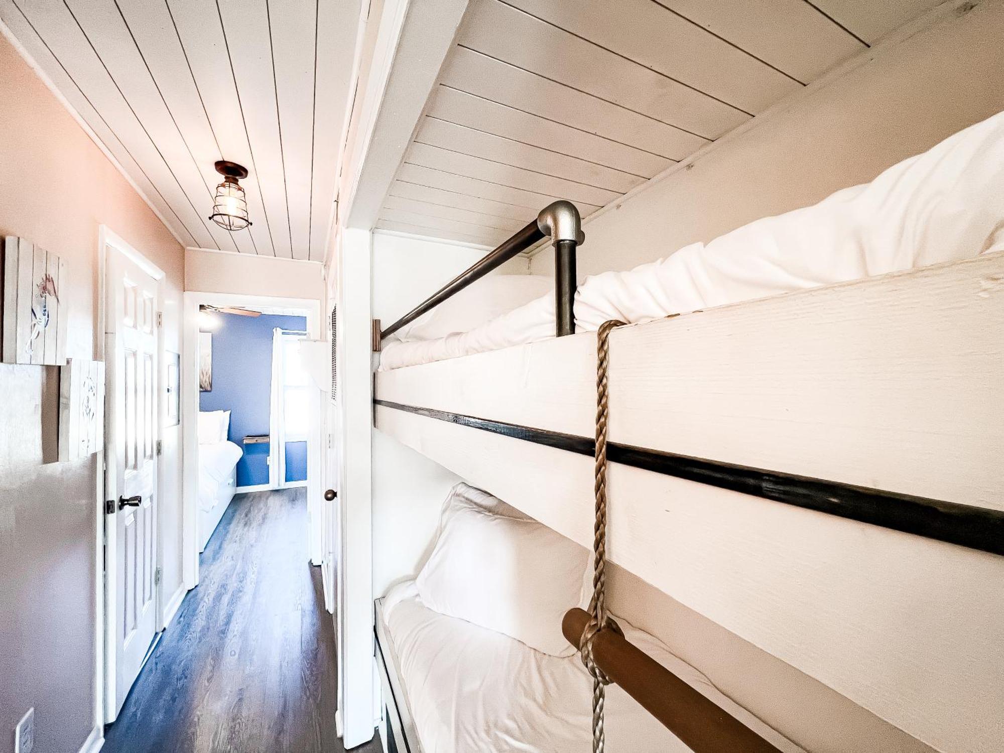 Cozy Beach Condo Sleeps 6 Pool Carolina Beach Eksteriør bilde