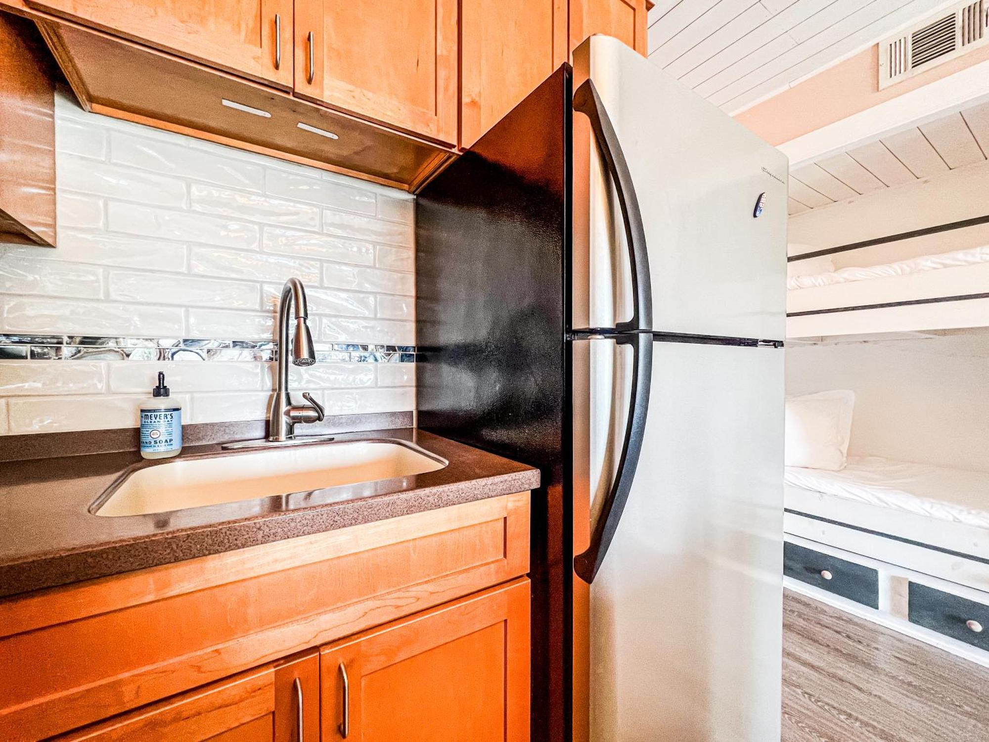 Cozy Beach Condo Sleeps 6 Pool Carolina Beach Eksteriør bilde