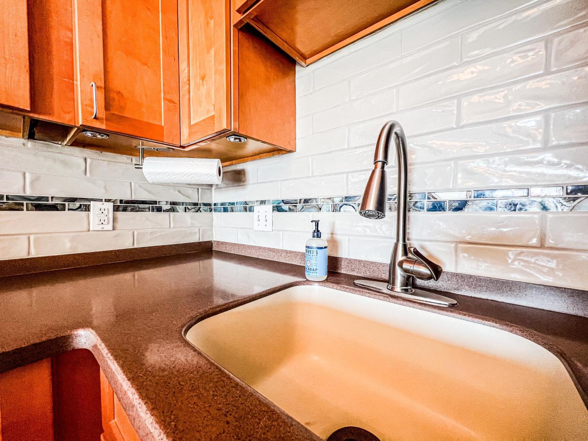 Cozy Beach Condo Sleeps 6 Pool Carolina Beach Eksteriør bilde